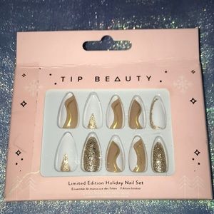 Tip Beauty Limited Edition Holiday Nail Set